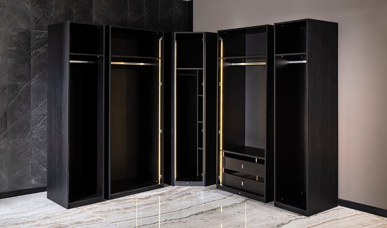 Lion Giyinme Odası - Köşe Dolap