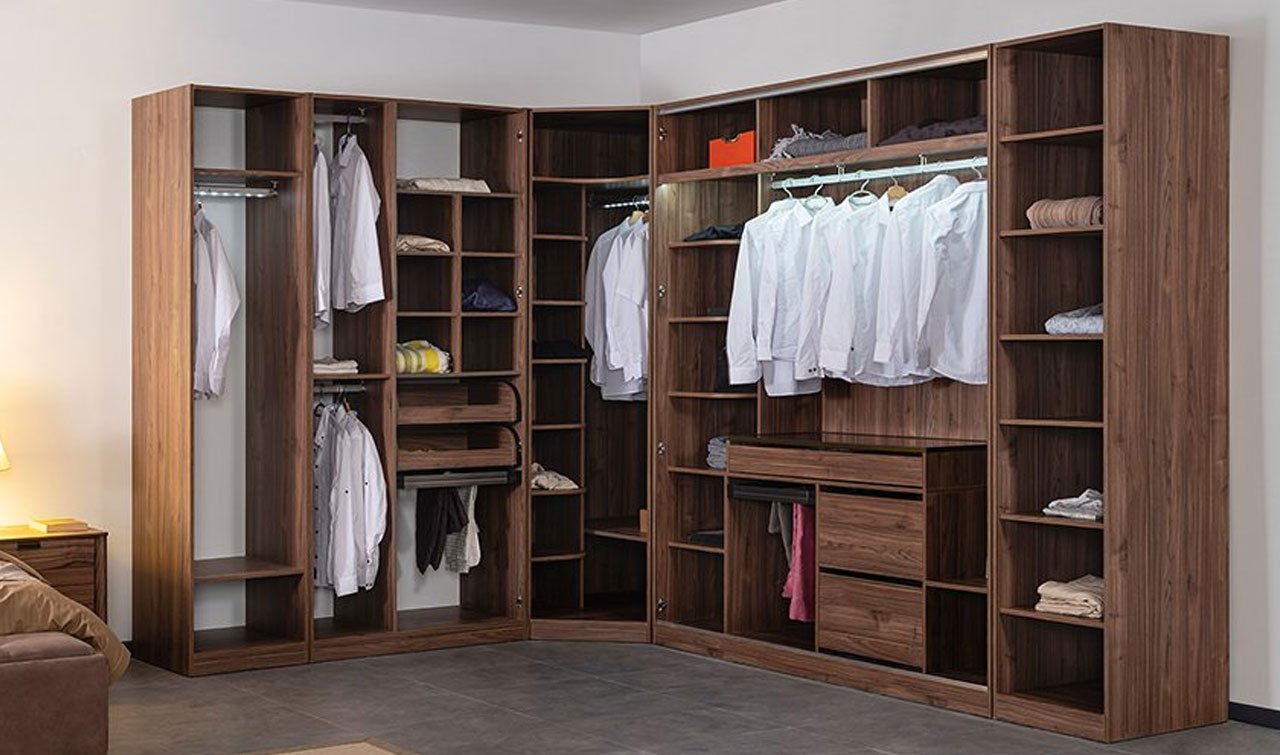 Antik Giyinme Odası