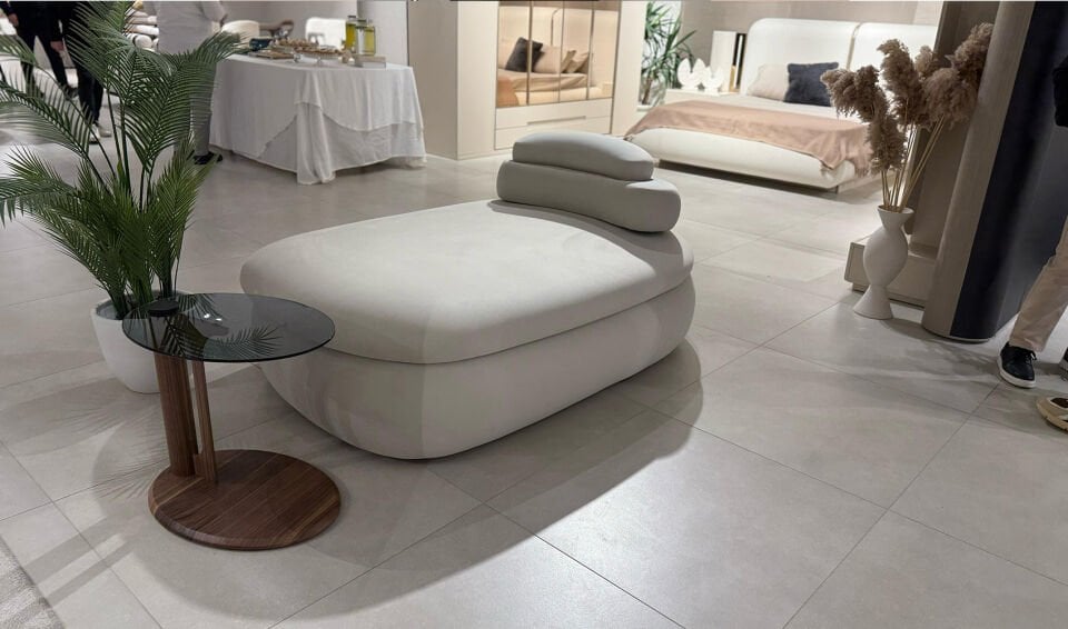Gravel Yataklı Sofa