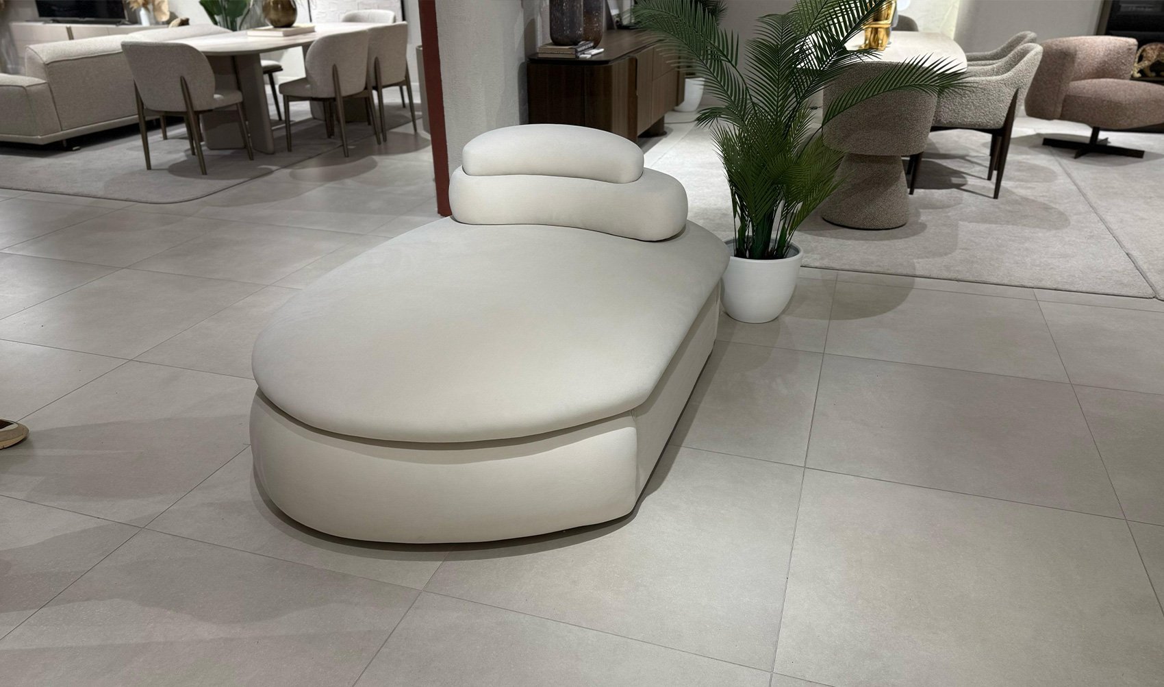 Gravel Yataklı Sofa